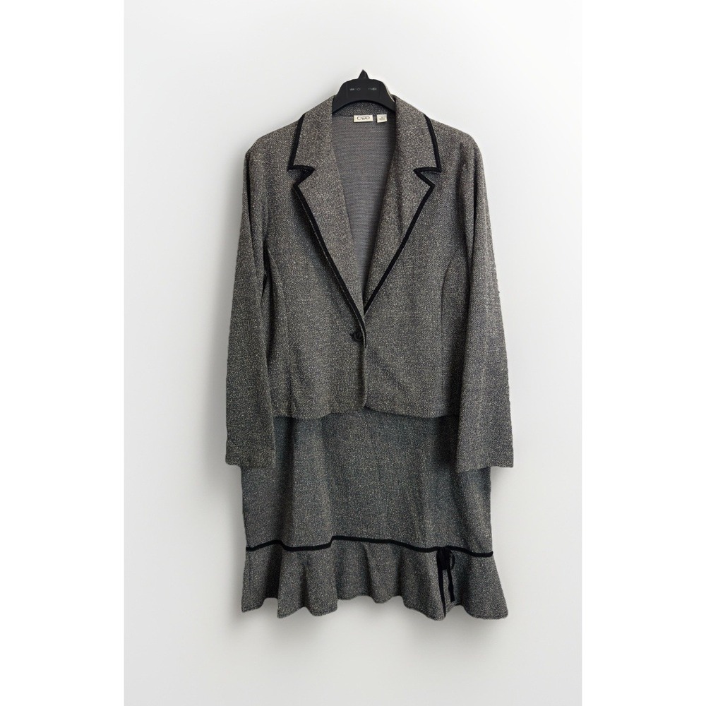 Cato Women's 2-piece Skirt Suit Size XL Grey Textured Blazer Velvet Trim Stretch